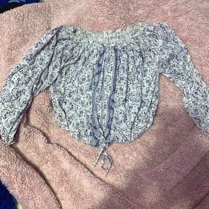 hollister 3 quarter sleeve off the shoulder top